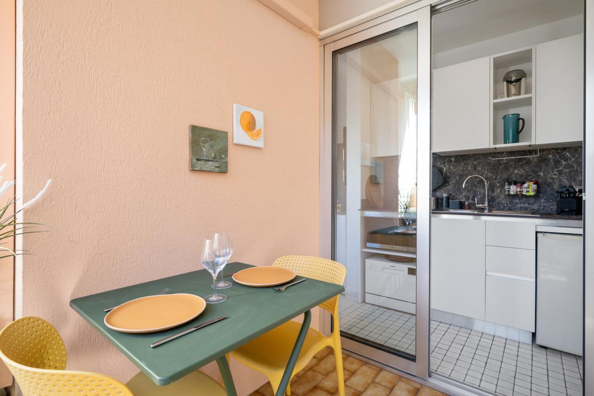 "Charmant Studio" Plein Centre, Calme, Terrasse Menton Exterior photo