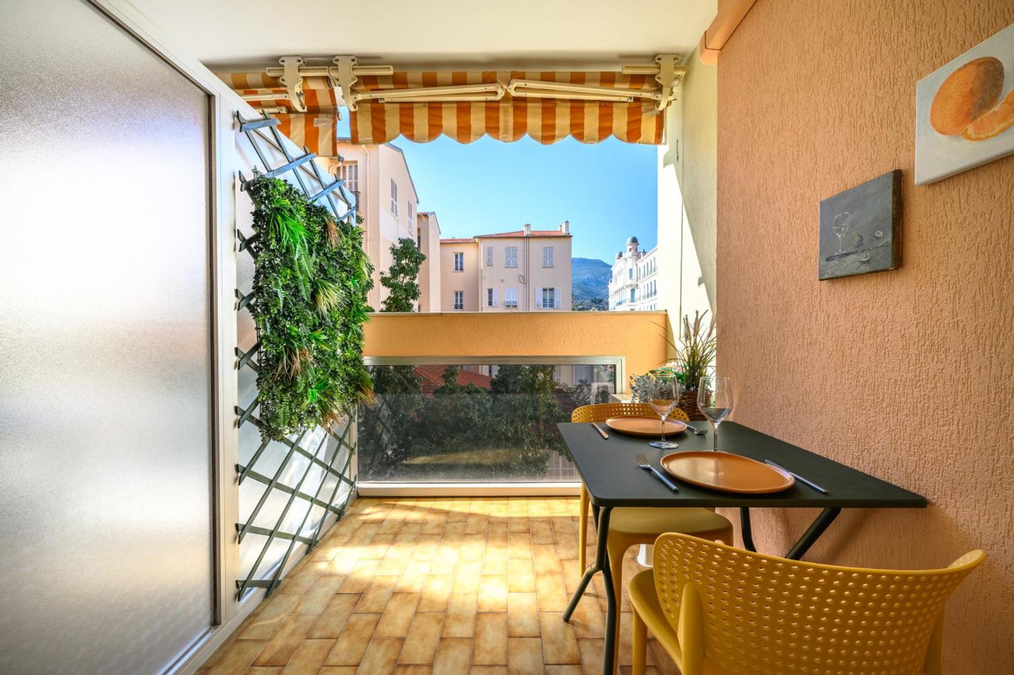 "Charmant Studio" Plein Centre, Calme, Terrasse Menton Exterior photo
