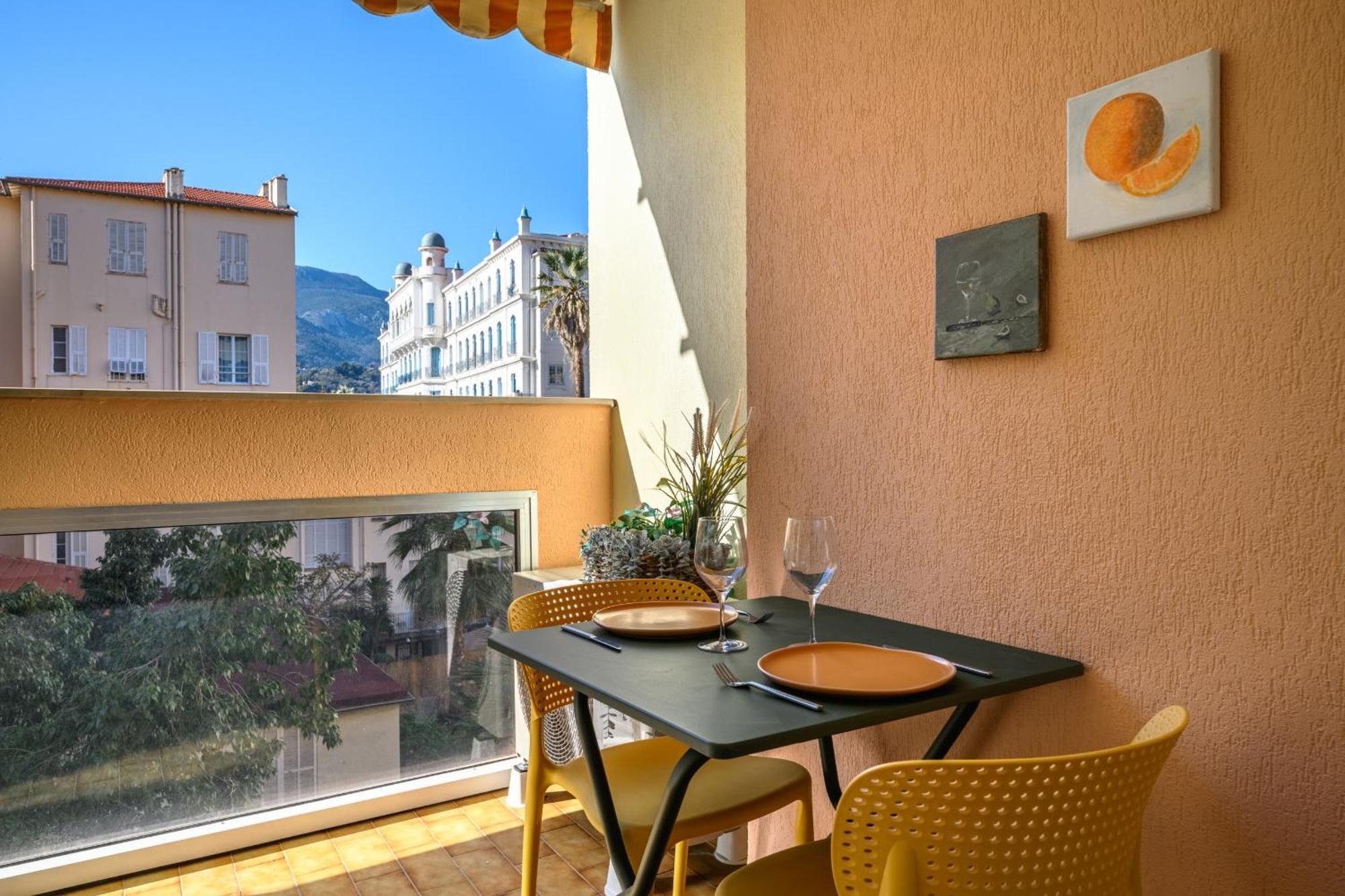 "Charmant Studio" Plein Centre, Calme, Terrasse Menton Exterior photo