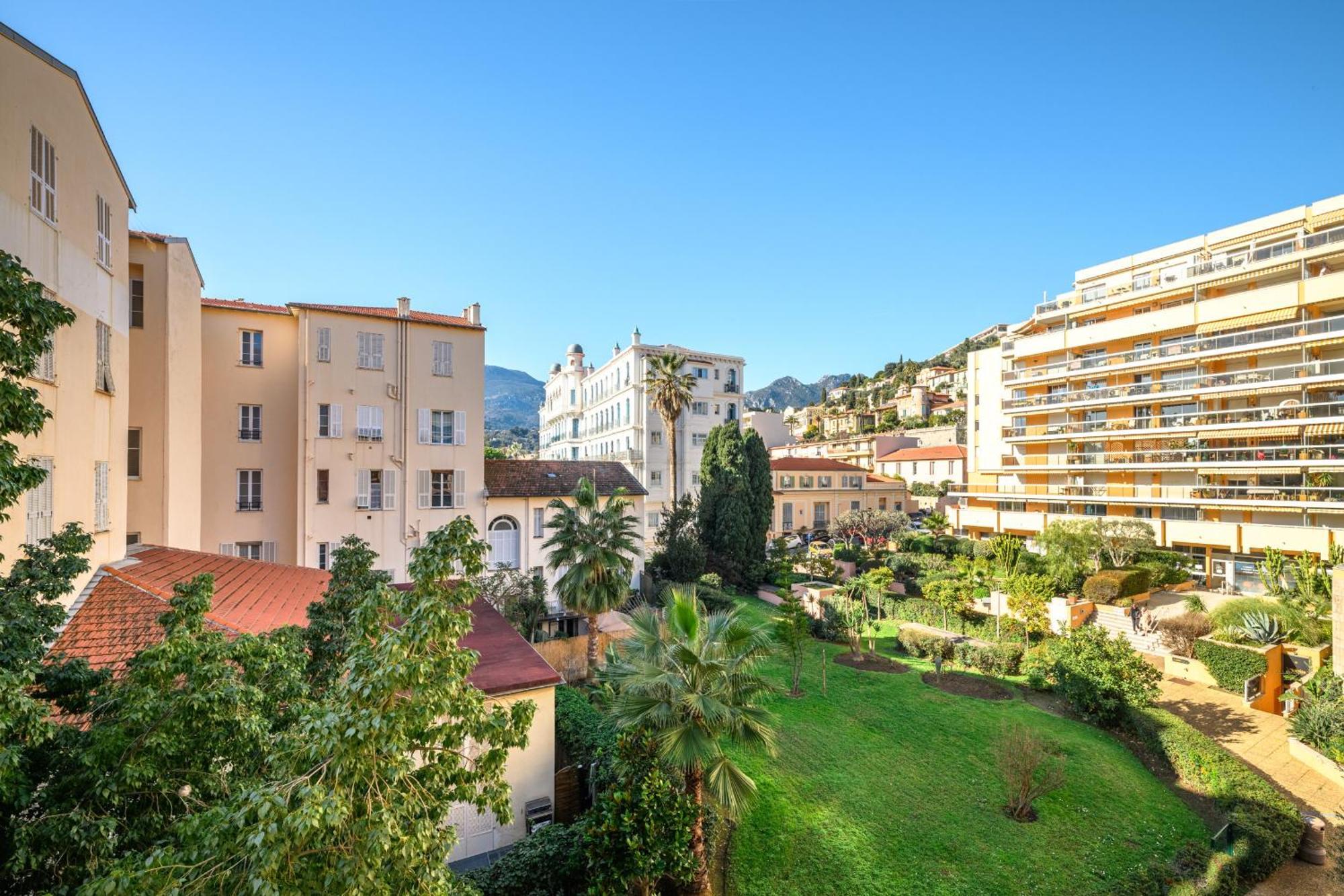 "Charmant Studio" Plein Centre, Calme, Terrasse Menton Exterior photo